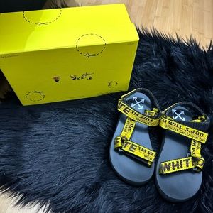 Off White Toddler Girl Sandals Size. 28( US 11)